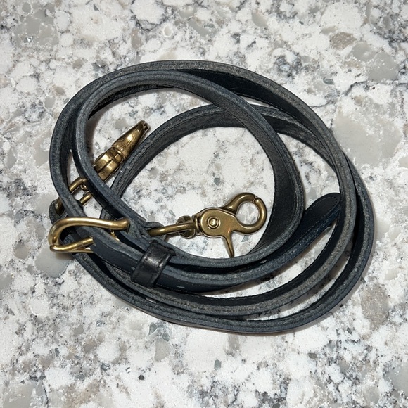 Coach Vintage Willis Crossbody Bag 9927 Navy Leather - Picture 3 of 16